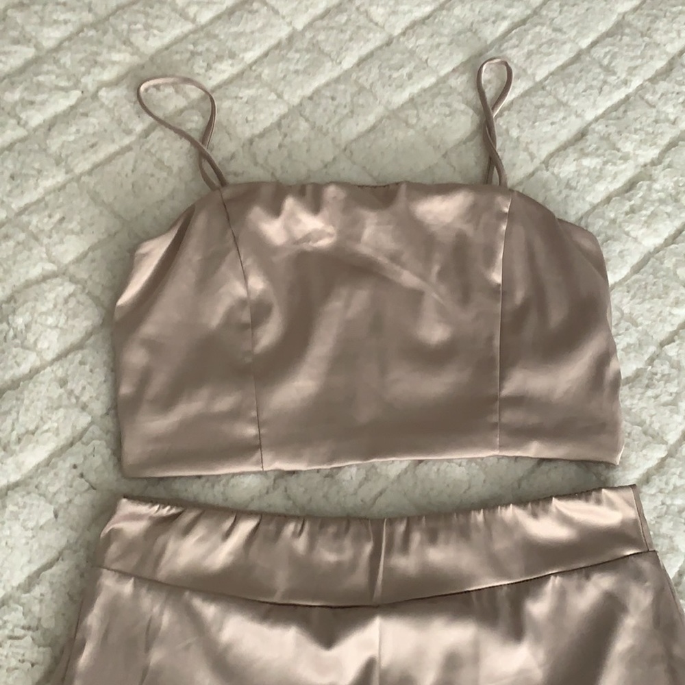 Two-Piece Set - Picture 4 of 10